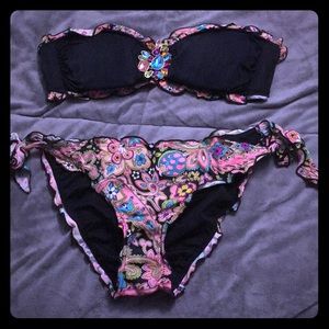 Bandeau Top Ruffle tie Scrunch Back Bottom Bikkini